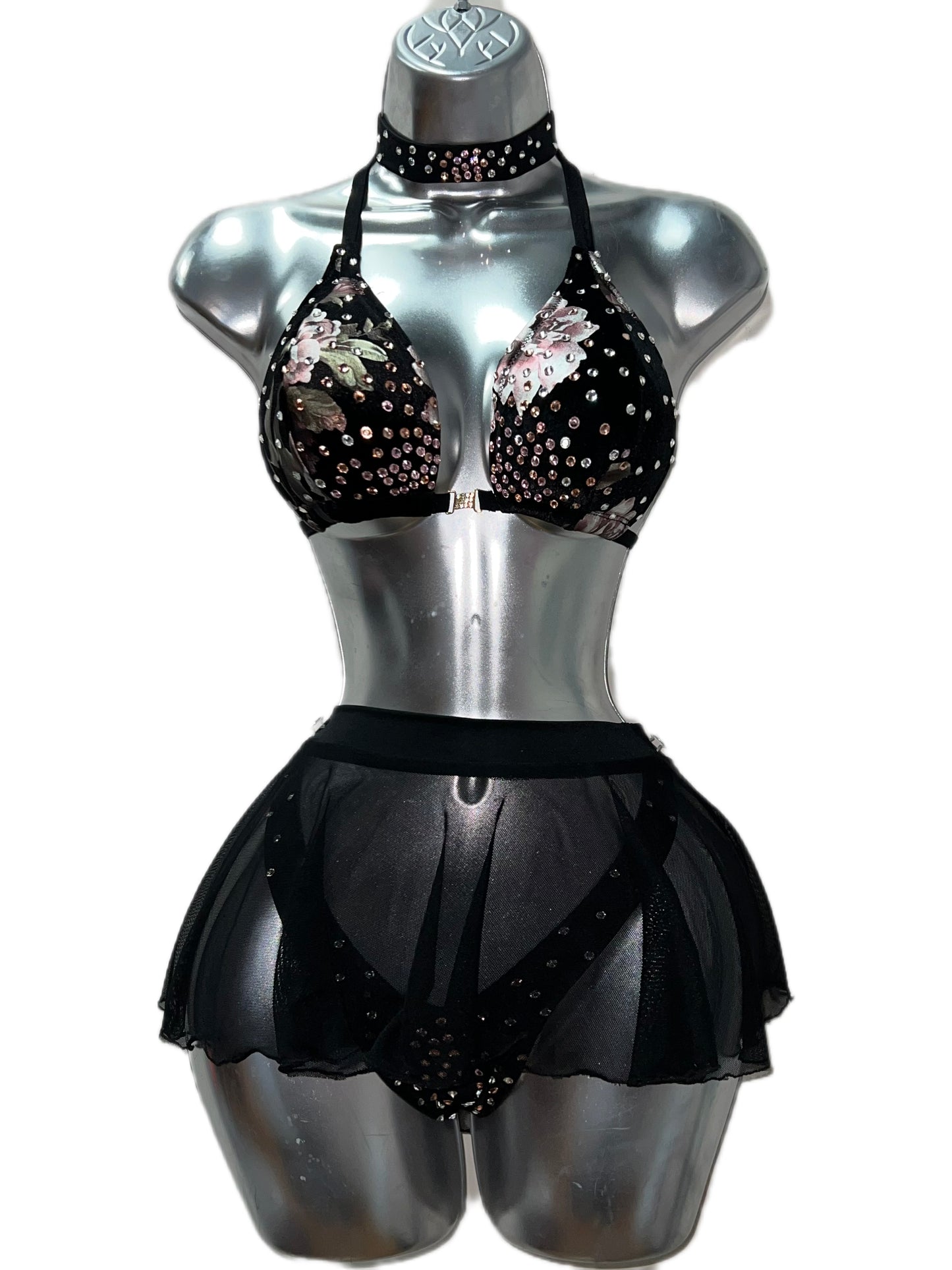 BRA SKIRT SET WITH CHOKER