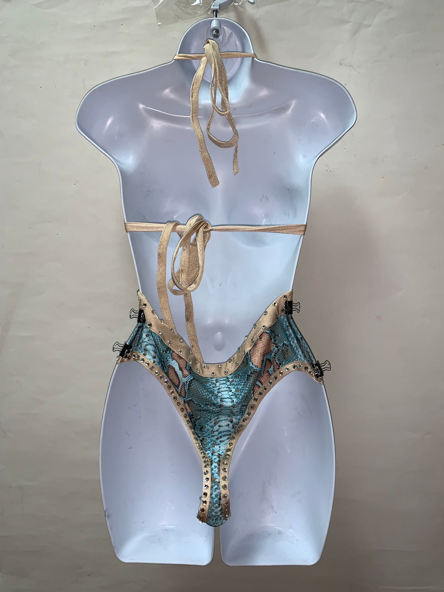 TWO PIECE HIGH WAIST SET