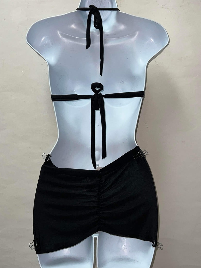 BLACK DRESS WITH PADS