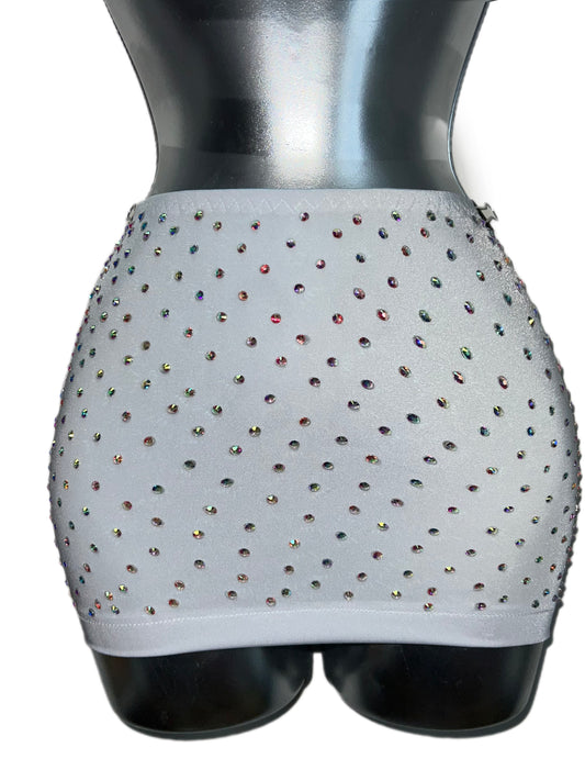 WHITE SKIRT WITH RHINESTONES