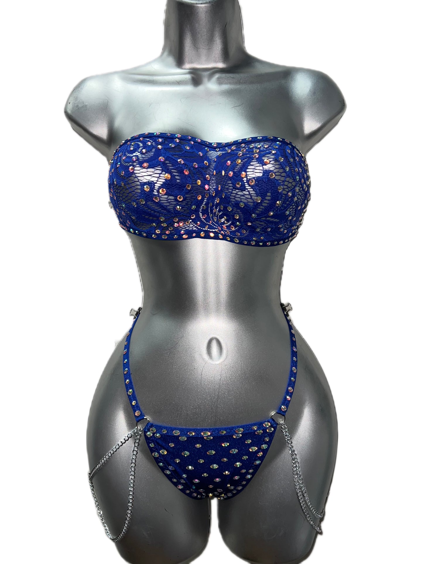 TWO PIECE WITH CHAINS