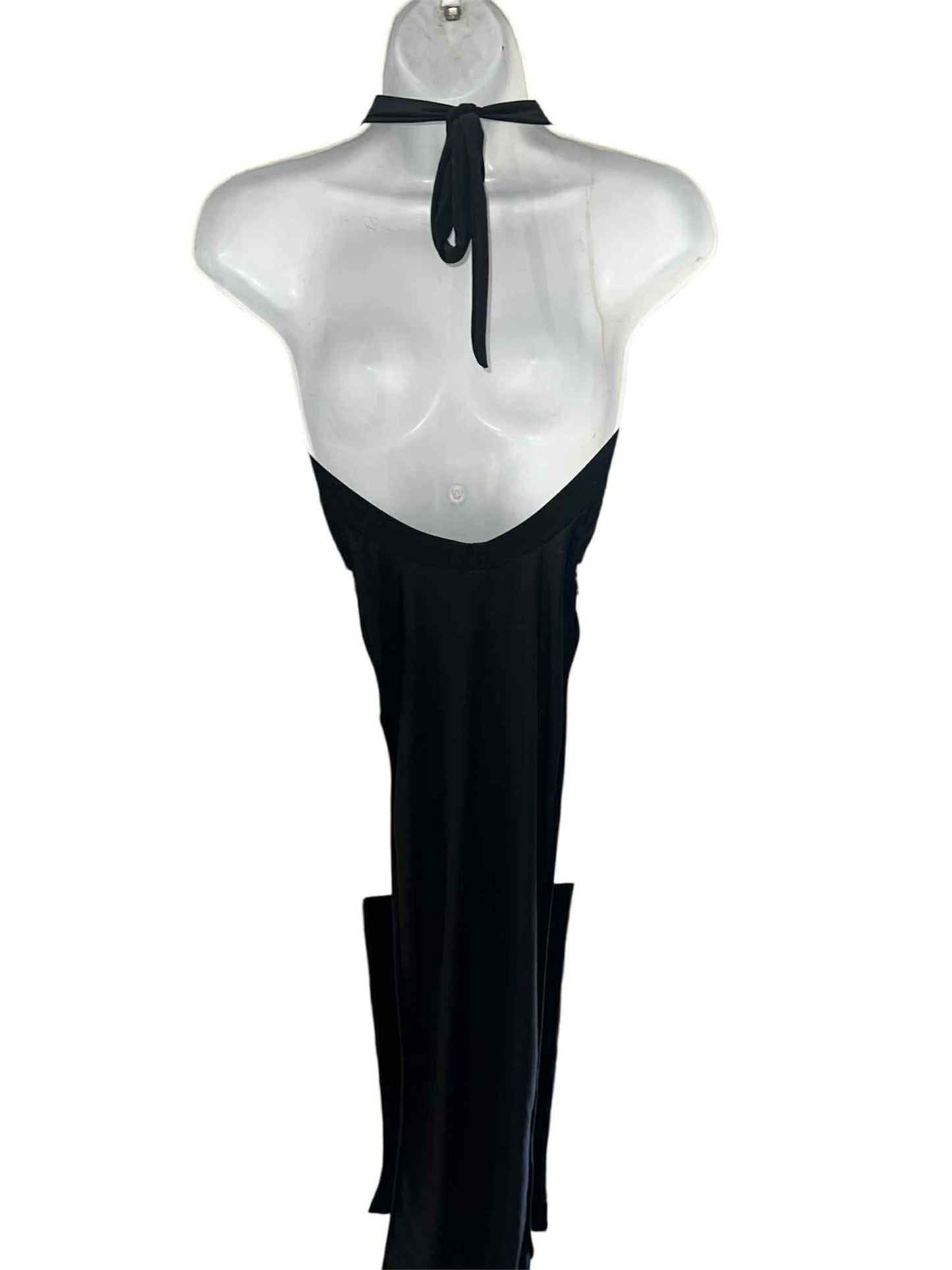 BLACK GOWN