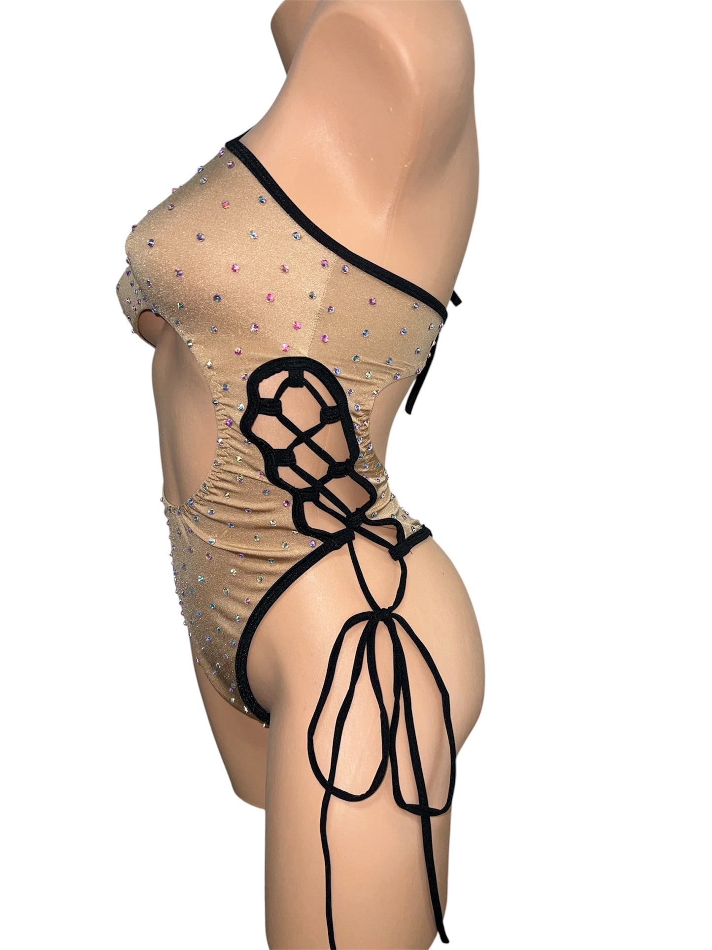 NUDE AND BLACK BODYSUIT
