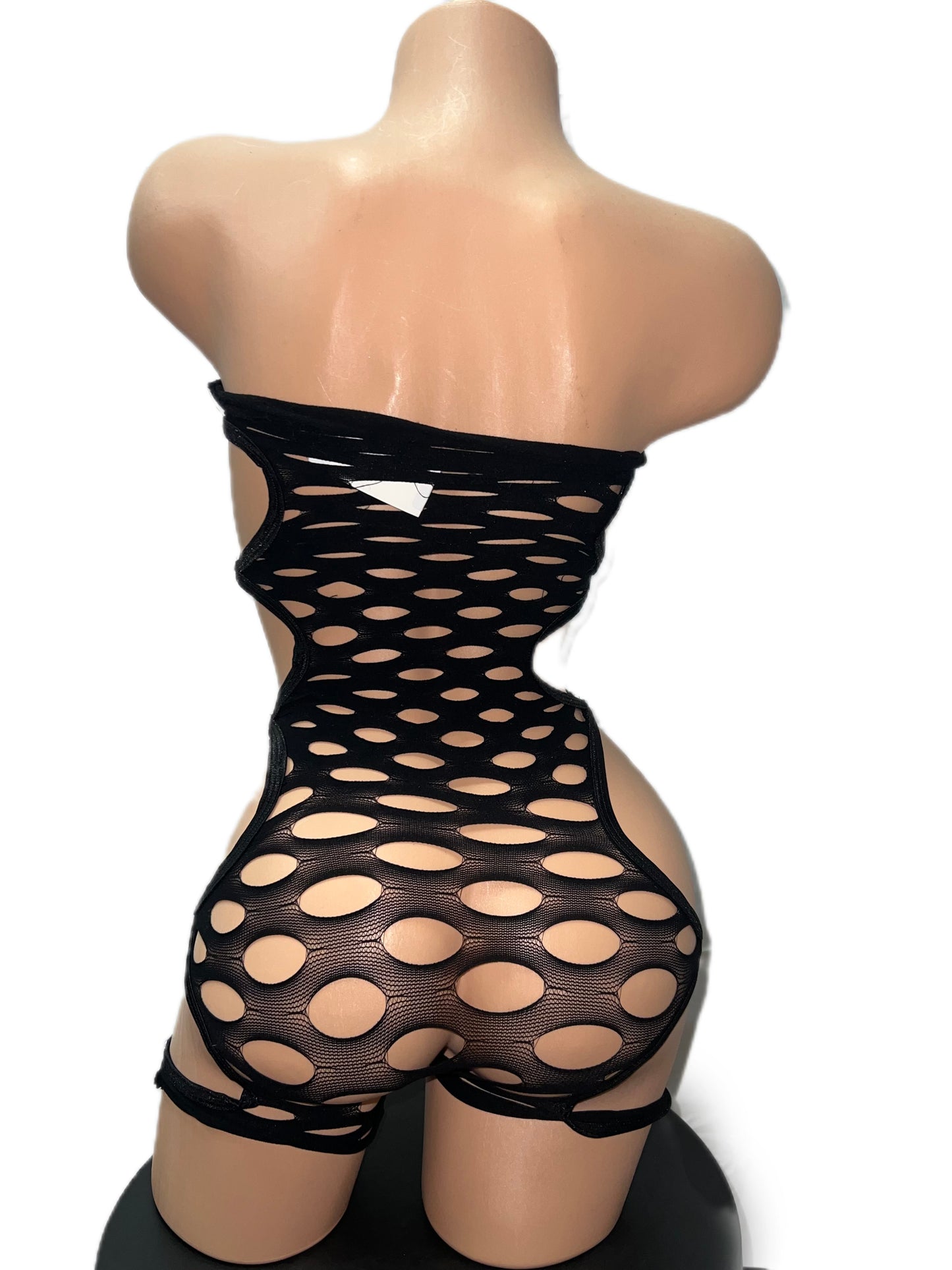 FISHNET ONE PIECE CUT-OUT