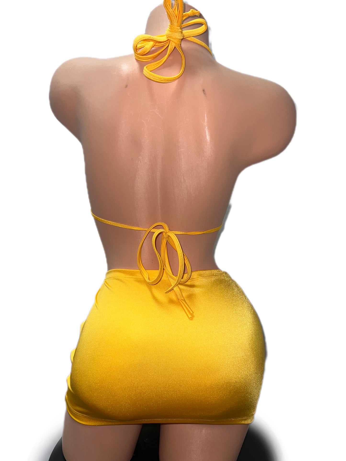YELLOW FISNET SKIRTSET LOTS OF RHINESTONES
