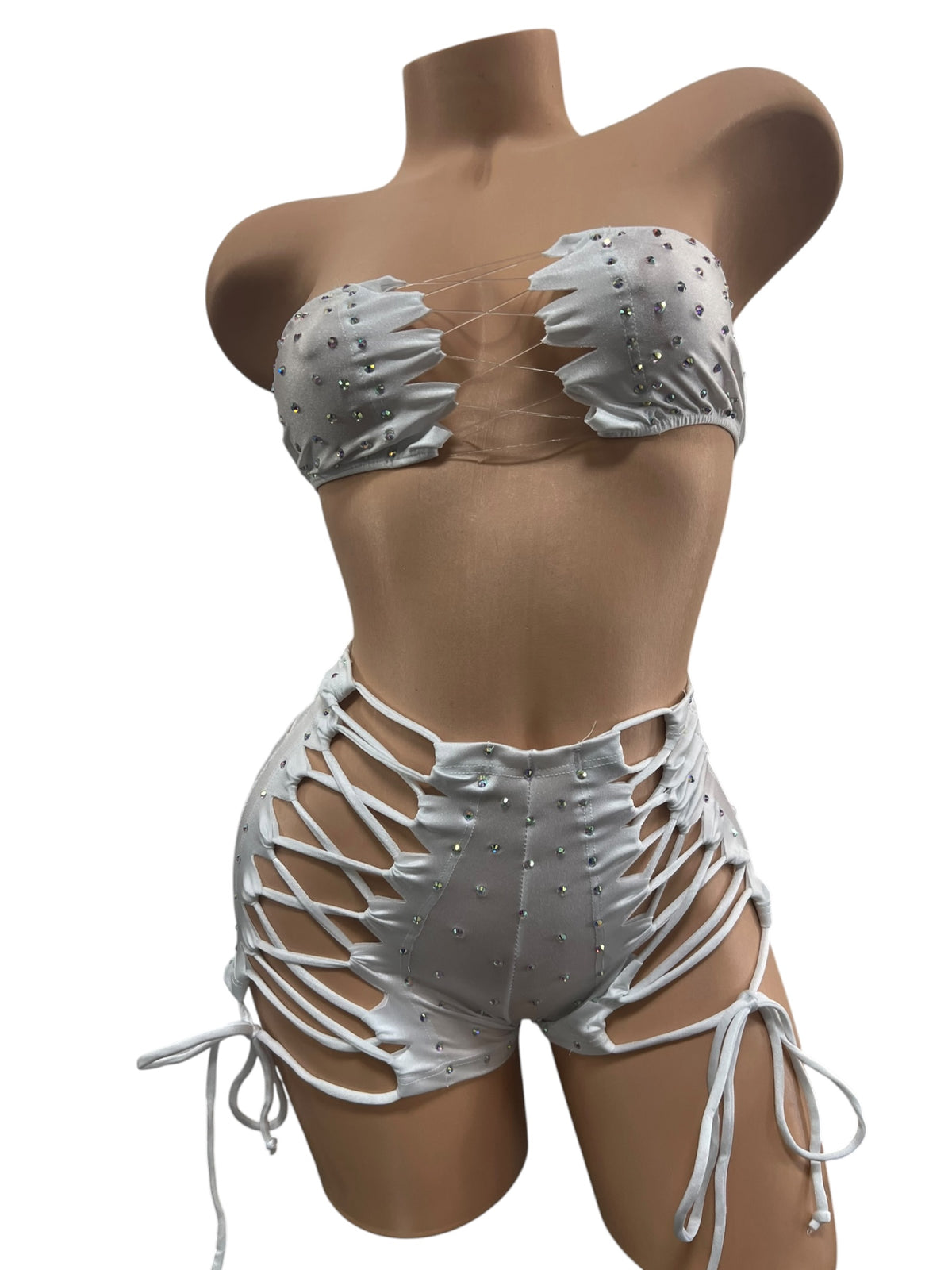 WHITE RIPPED SHORTS SET