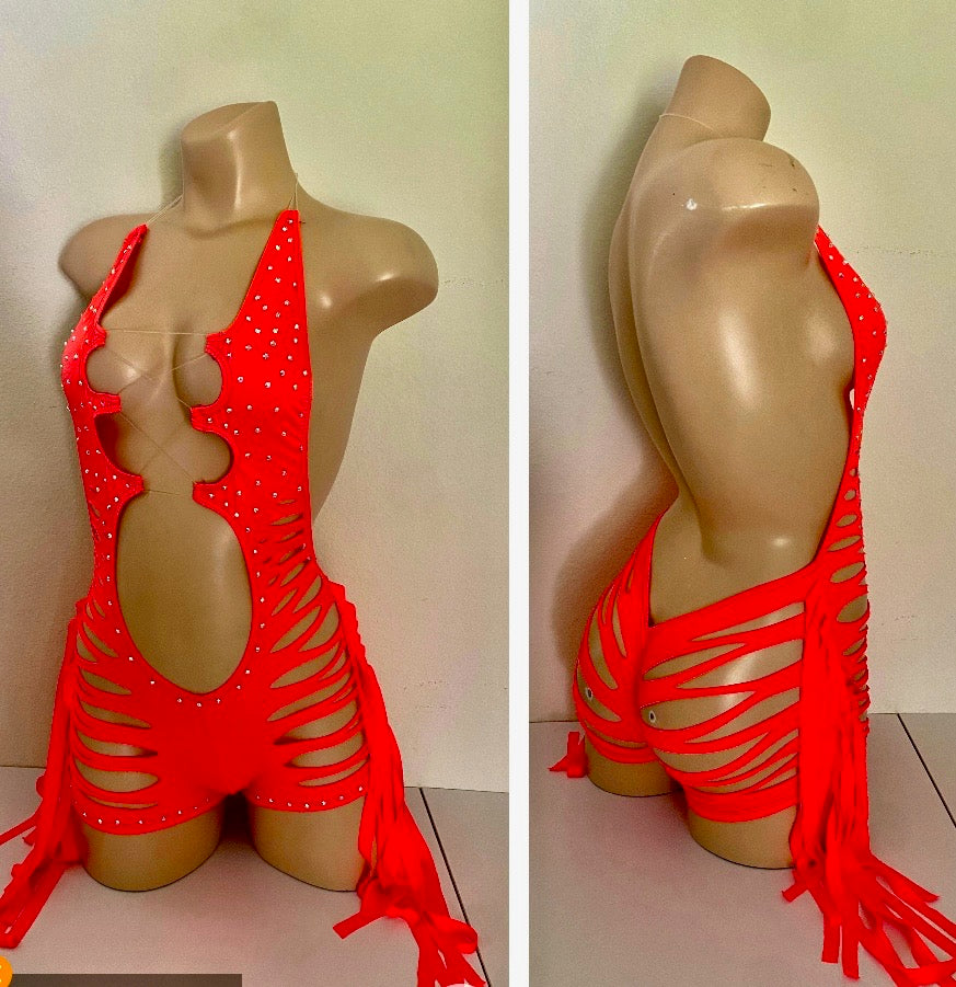 ORANGE SHORTS SET WITH FRINGE