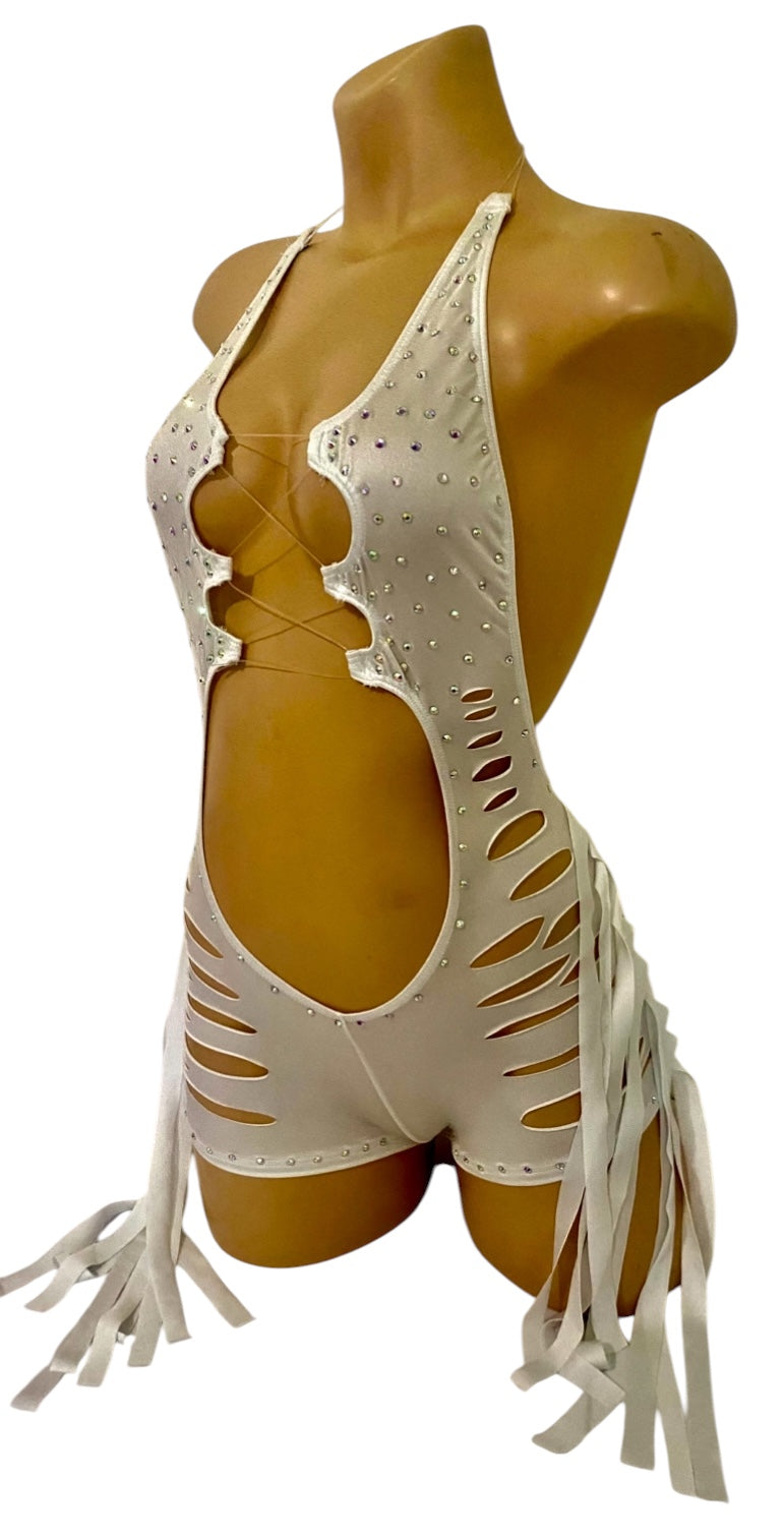 WHITE OUTFIT SET WITH FRINGE