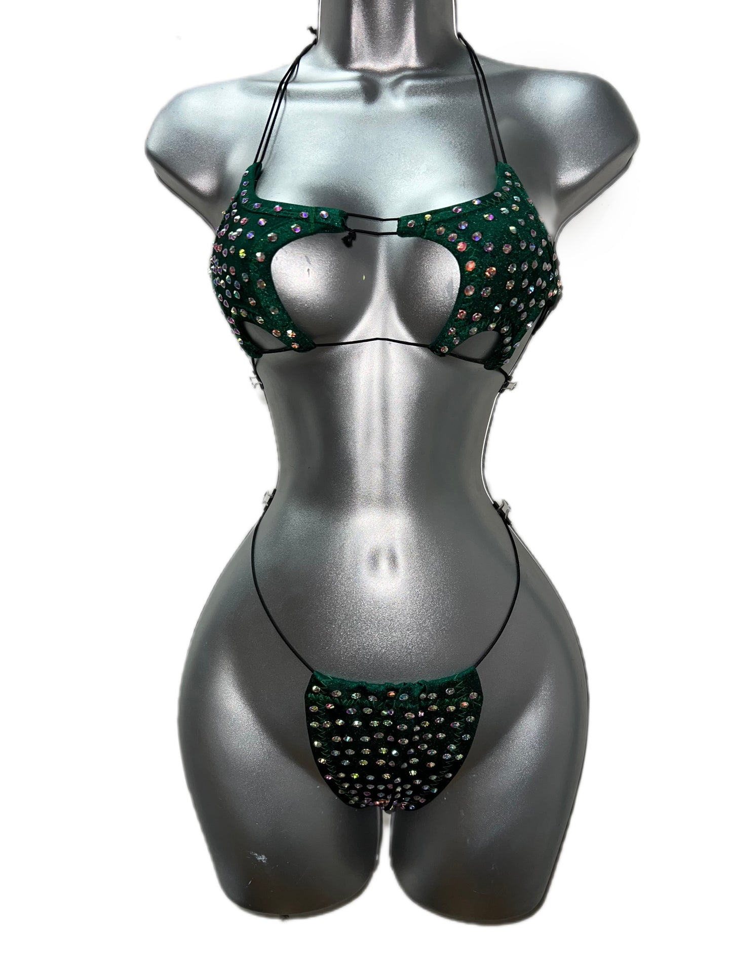 GREEN TWO PIECE STRING OUTFIT