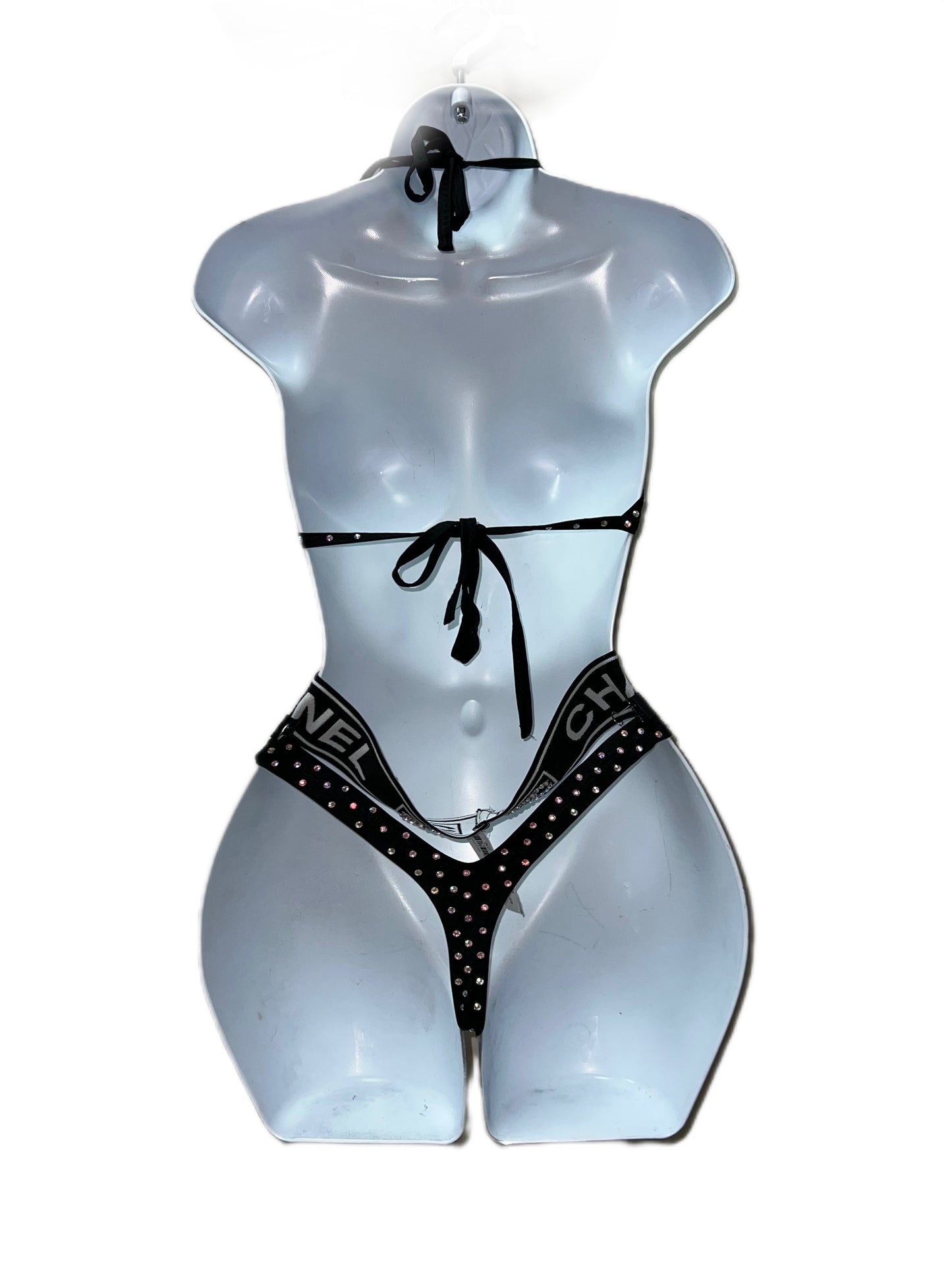 WHITE AND BLACK TWO PIECE SET