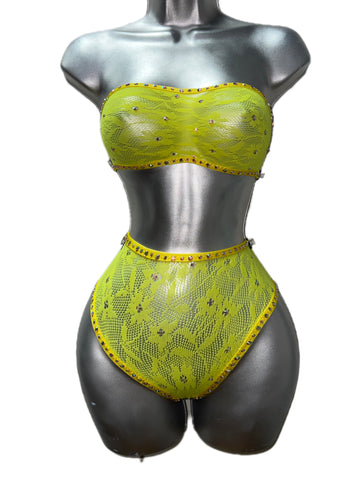 YELLOW LACE STRAPLESS TOO AND HIGH-WAIST BOTTOMS