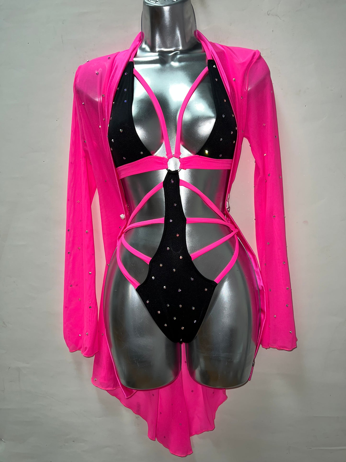 One Piece Blk/Pink Ensemble