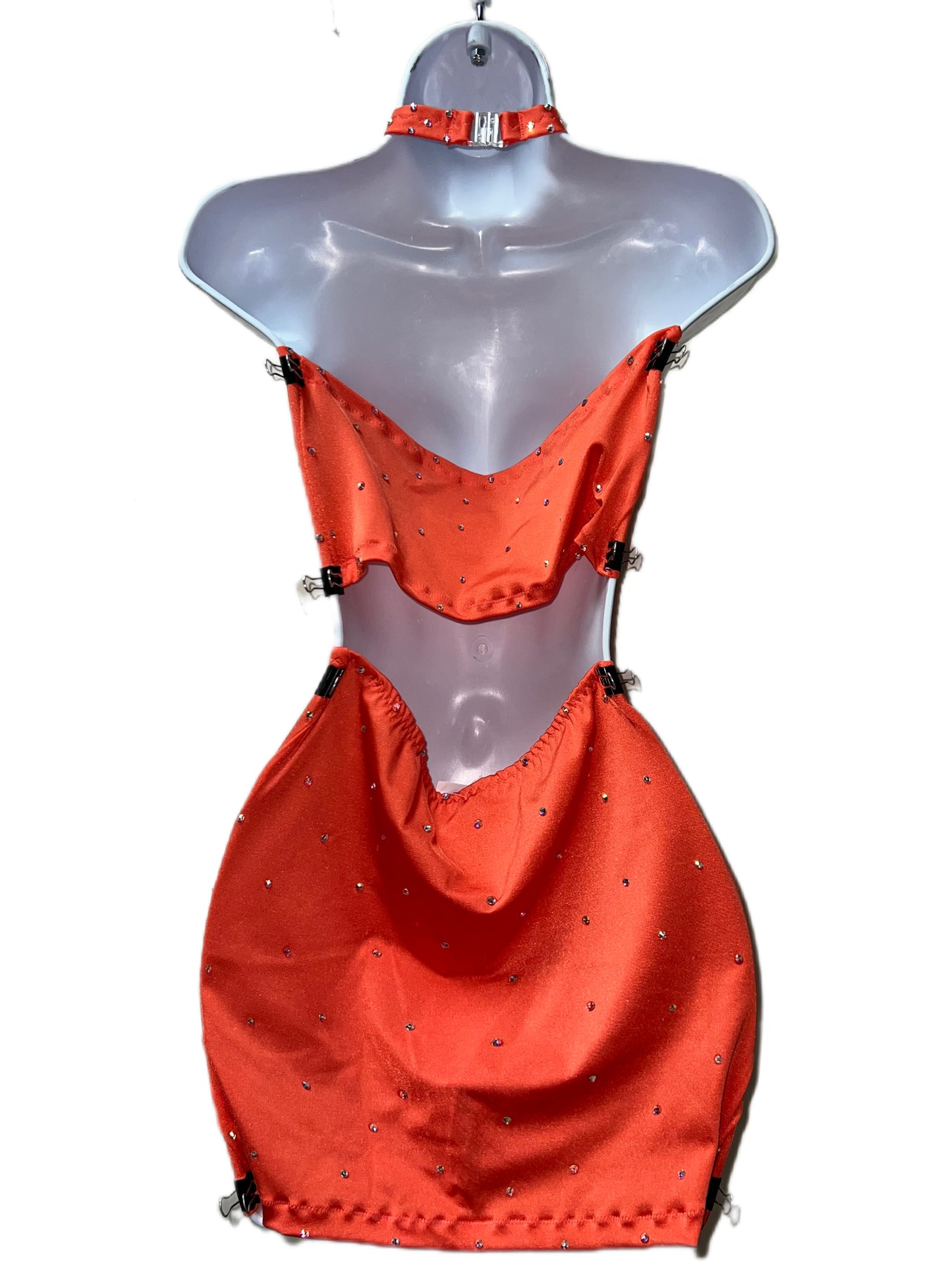 ORANGE SKIRT SET WITH CHOKER