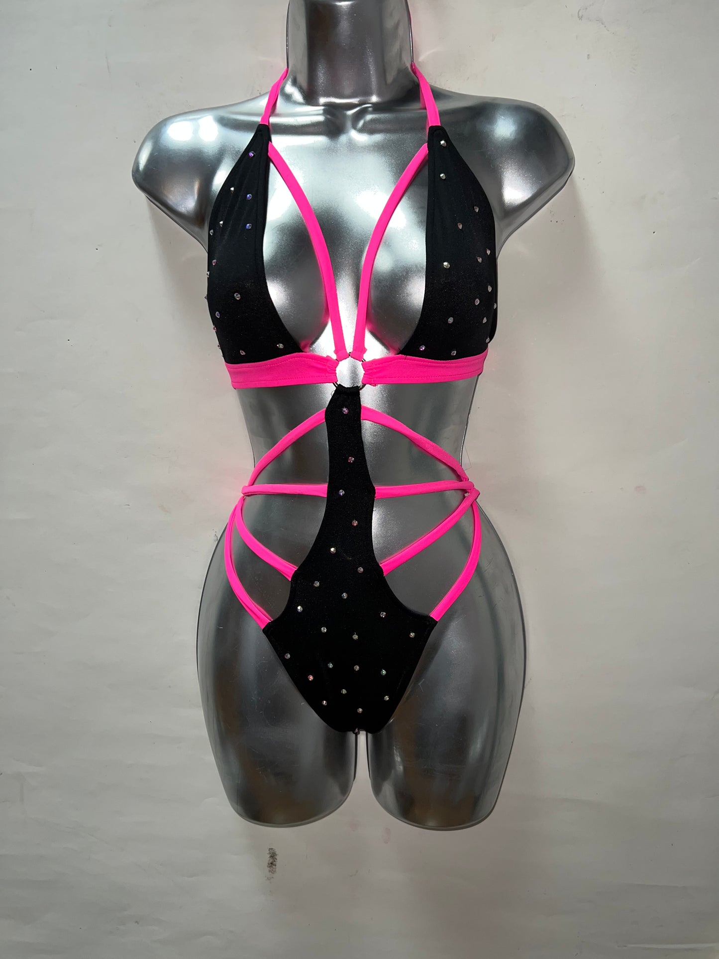 One Piece Blk/Pink Ensemble