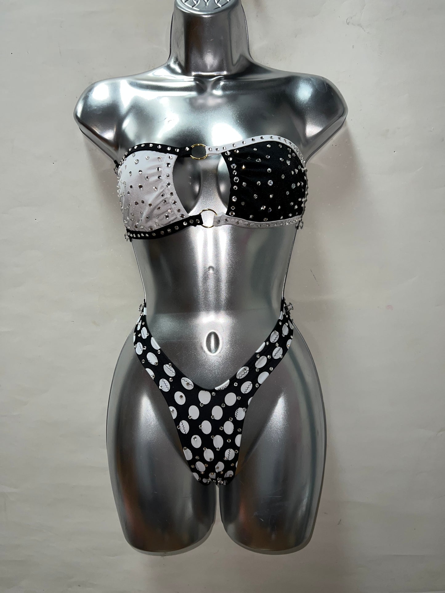 Two Piece Blk/Wht Thong Set